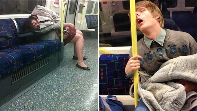 Foto Divertente: Persone che si sono addormentate in treno