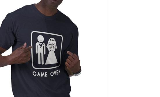 Foto Divertente: T-shirt con sposi game over