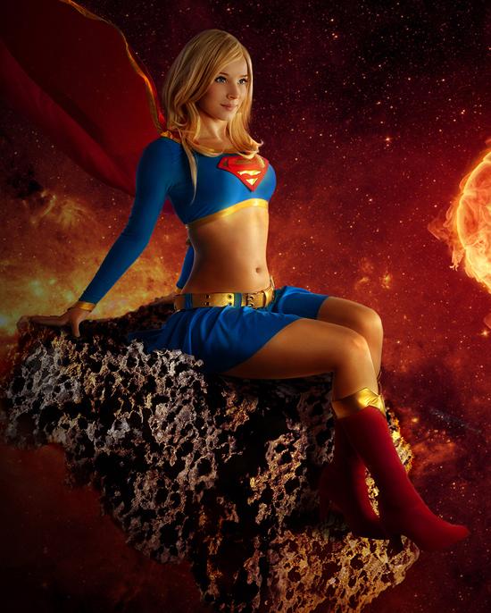Foto Divertente: Donna vestita da sexy Superman