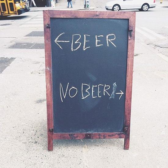 Foto Divertente: Cartello birra o non birra