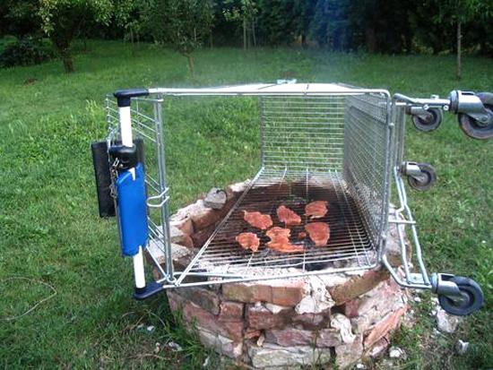 Foto Divertente: Griglia fatta con carrello della spesa