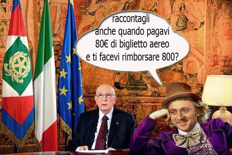 Foto Divertente: Napolitano alla scrivania che pensa al rimborso aereo