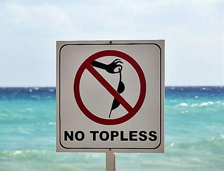 Foto Divertente: Segnale no topless