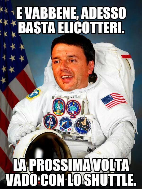 Foto Divertente: Renzi vestito da astronauta