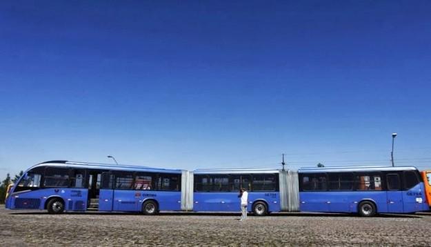 Foto Divertente: Bus lunghissimo