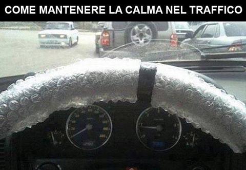 Volante della macchina con la carta antistress