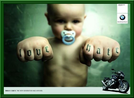 Pubblicità bmw con bambino tatuato