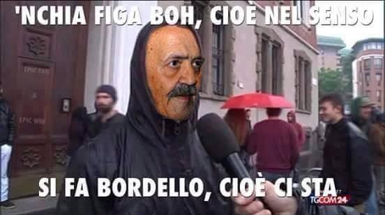 Foto Divertente: Maurizio Costanzo nei panni di un manifestante expo