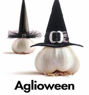 Aglio con il cappello da strega