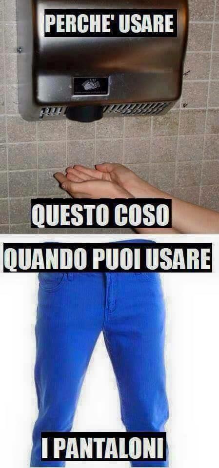 Foto Divertente: Due modi per asciugarsi le mani appena lavate