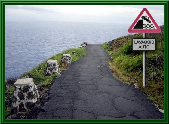 Foto Divertente: Segnale di auto-lavaggio
