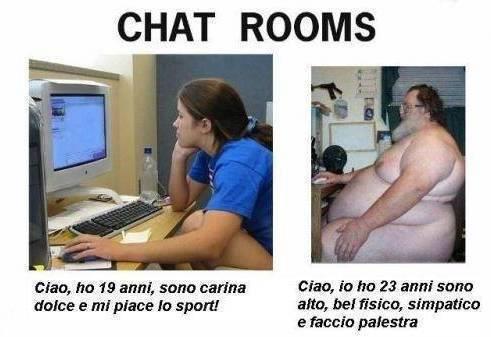 Donna e uomo sorpresi a chattare