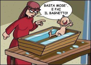 Foto Divertente: Il bagnetto nella vasca di Mosè