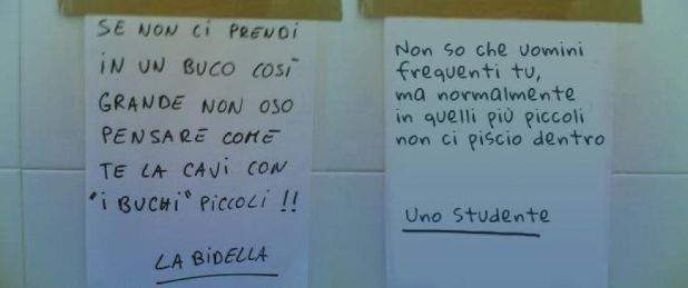 Foto Divertente: Fogli lasciati nel bagno dalla bidella e da uno studente