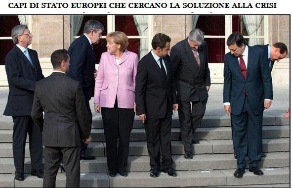 Foto Divertente: Politici che cercano qualche cosa caduto a terra