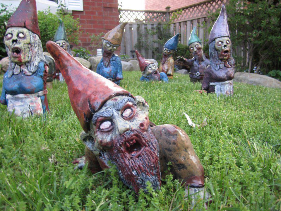 Nani da giardino assassini