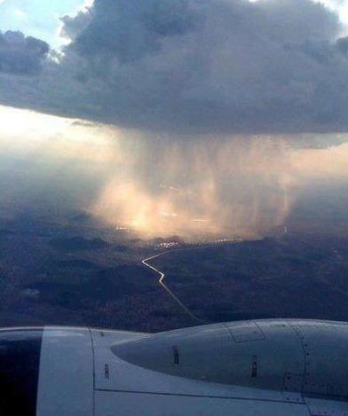 Temporale visto dall'aereo
