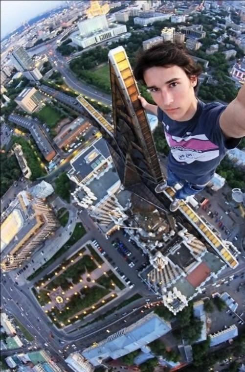 Selfie dalla cima di un monumento