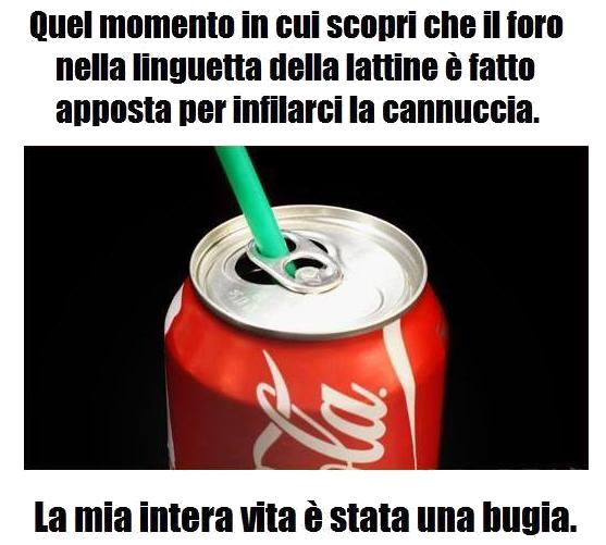 Linguetta della lattina di coca cola per mettere cannuccia