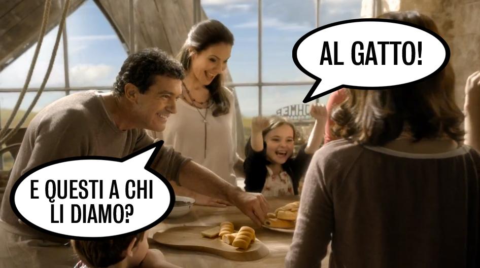 Banderas e i biscotti che andranno al gatto