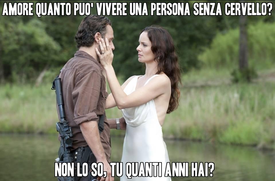 Foto Divertente: Donna che chiede se è possibile vivere senza cervello