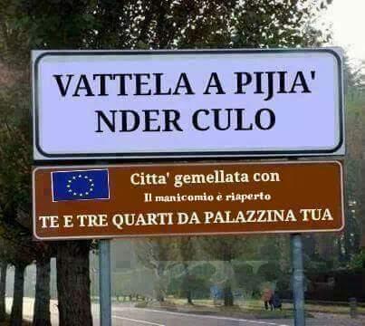 Cartello nome paese con imprecazione