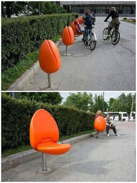 Sedie a forma di tulipani