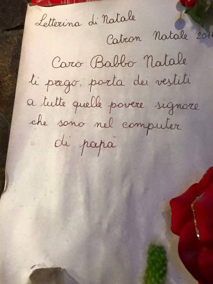 Foto Divertente: Letterina a Babbo Natale..che porti i vestiti alle donne nude