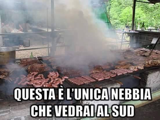 Fumo della carne alla brace tipica del sud italia