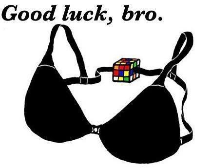 Reggiseno con cubo di rubik come chiusura