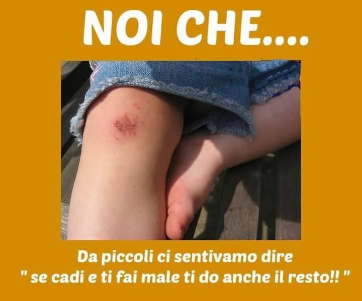 Foto Divertente: Ginocchio sbucciato e la mamma che ci sgrida