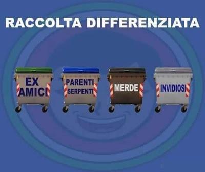 Foto Divertente: Cassonetti per la raccolta differenziata delle persone
