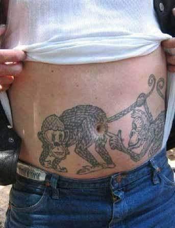 Tatuaggio sulla pancia raffigurante scimmie