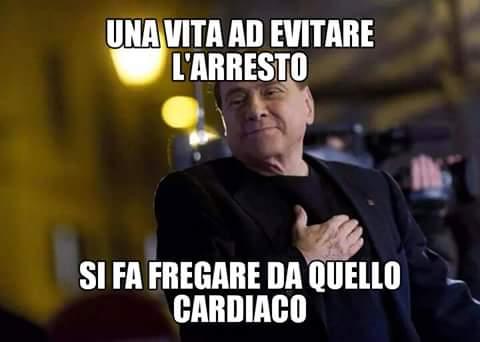 Foto Divertente: Berlusconi e l'arresto cardiaco 