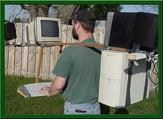 Foto Divertente: Struttura per Pc portato sulle spalle