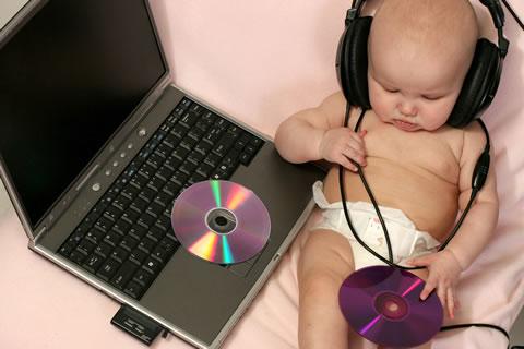 Foto Divertente: Bimbo e musica
