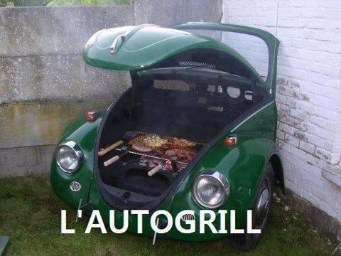 Fare il barbecue nel cofano della macchina