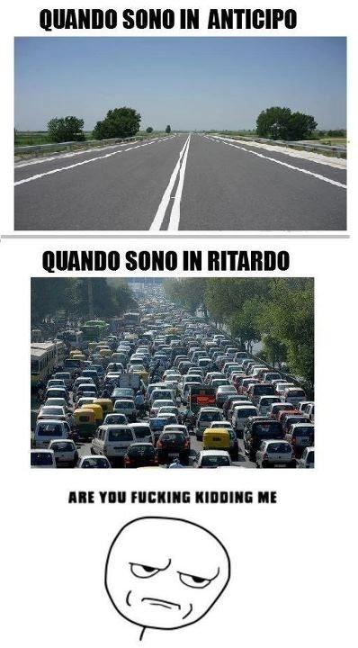 Foto Divertente: Strada vuote e strade trafficate