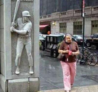Foto Divertente: Statua