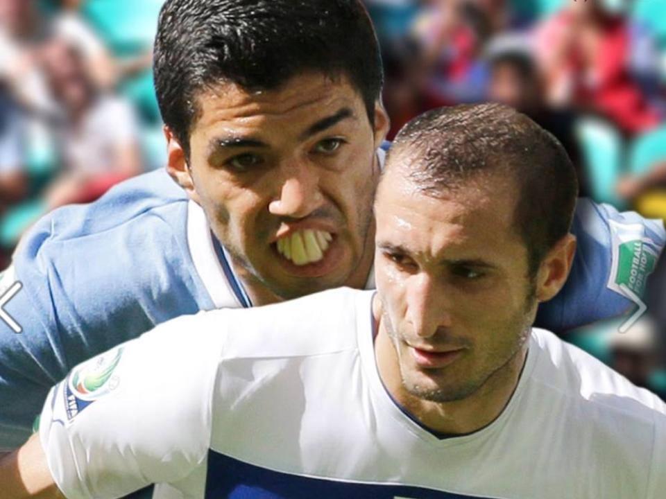 Foto Divertente: Il calciatore dell'argentina Suárez pronto a mordere
