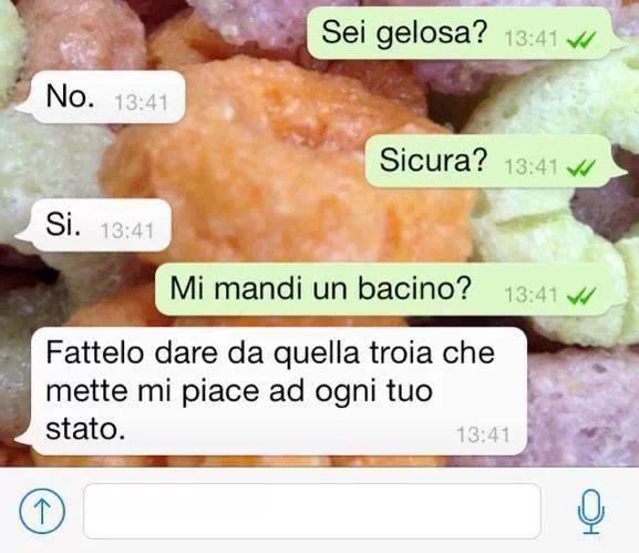 Foto Divertente: Messaggio sul cellulare tra fidanzati