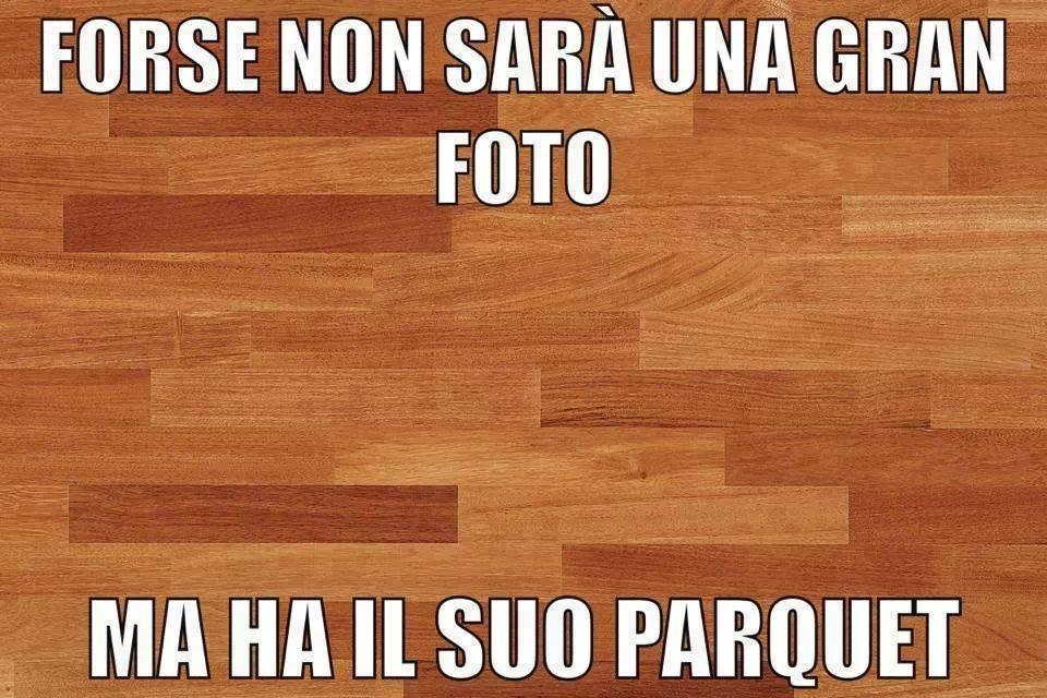 Foto Divertente: Foto al parquet