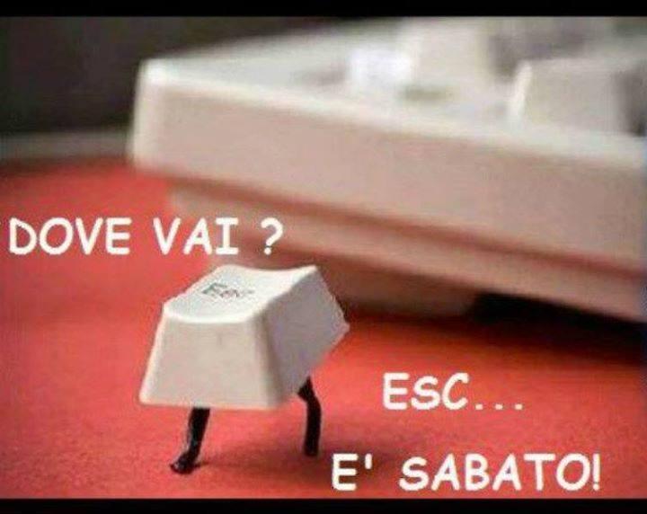 Foto Divertente: Il tasto esc della tastiera