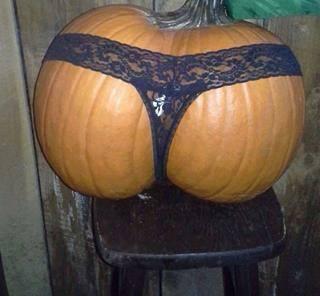Foto Divertente: Una zucca con le mutande