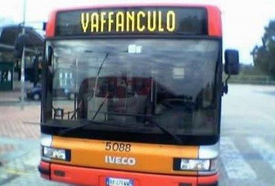Foto Divertente: Scritta sul pullman