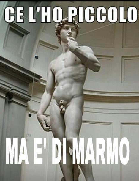Foto Divertente: Statua in marmo