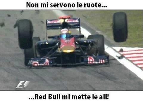 Foto Divertente: Macchina della formula uno senza ruote