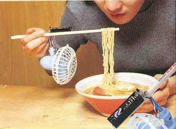 Foto Divertente: Ventilatore per raffreddare gli spaghetti