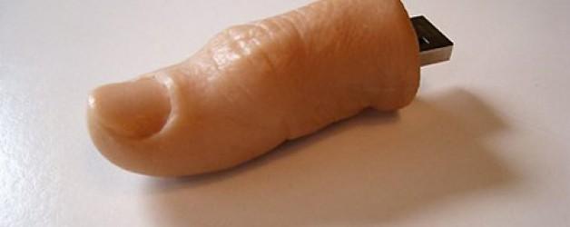 Foto Divertente: Chiavetta usb a forma di dito
