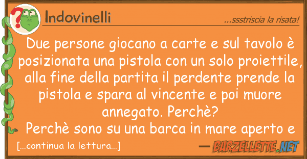 Indovinelli due persone giocano carte tavolo